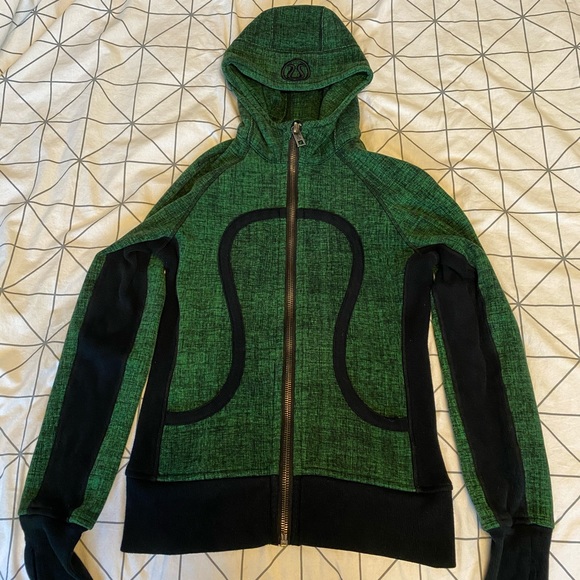 2010 Lululemon Scuba Hoodie - Picture 1 of 5